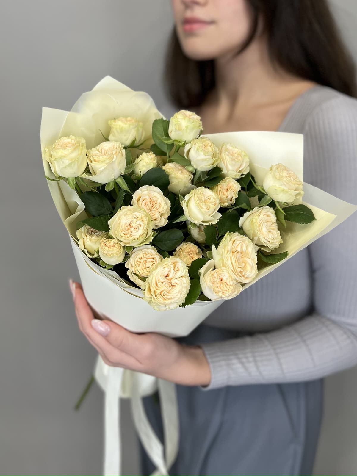 МЕГА АКЦИЯ Красочный букет из 5 кустовых пионовидных роз "Summer rose" S