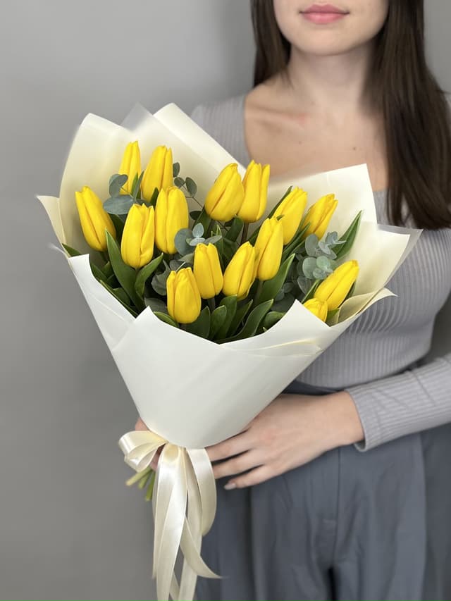 Дизайнерский букет "Привет весна" желтый Дизайнерский букет "Привет весна" желтый